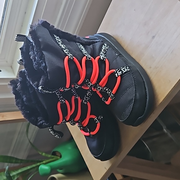 NIKE Girl's Rosherun Hi Sneakerboot (PTV) Black/Hyper Punch-White NWOT 11C - Picture 5 of 8